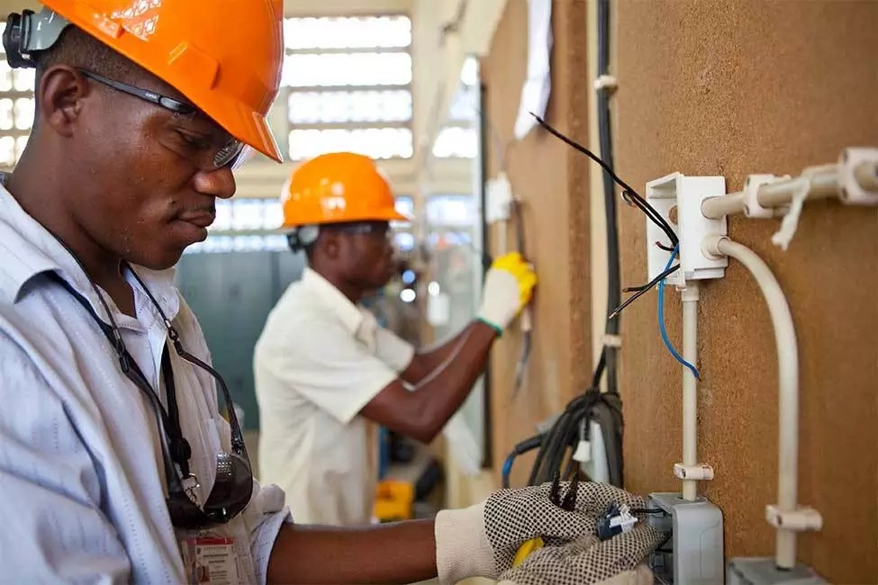 hire a electrician